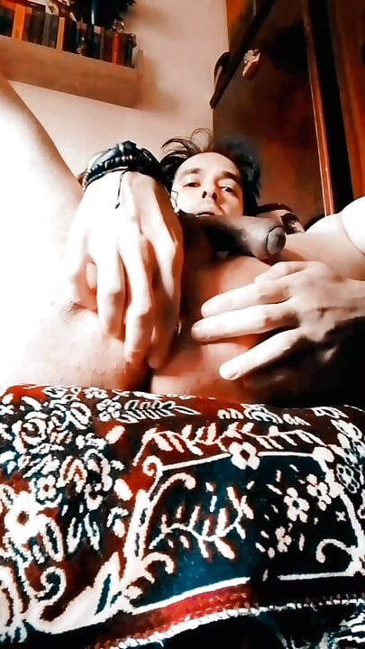 🍑Stavio sam utikač u svoj šupak
