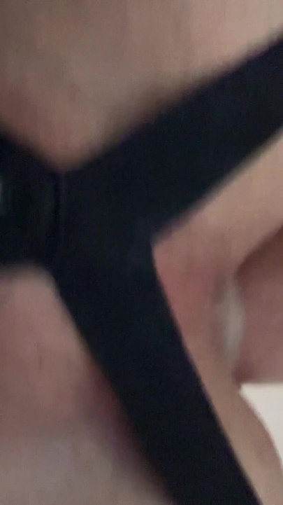 我正在操一个年轻的英俊男人 - evgeny twink和asta Boy