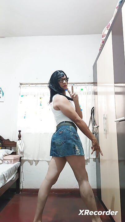 Sakura Nakamura Cute Bodysuit And Jeans Dresser