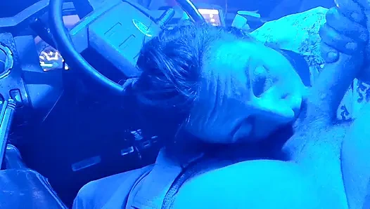 Kamyonumda oral seks ağzıma boşalıyor