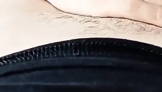 Schöne vollbusige asiatische frau in einer romantischen sexuellen begegnung