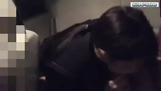 Yetişkin kız arkadaş derine alınıyor, kontrolünü hızlı kaybediyor, ham ısı zirveleri, derin dölleme bitirişi!