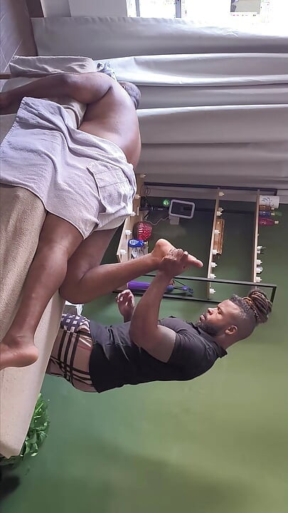 עיסוי מרגיע עם קרח