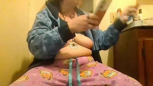 Striptiz şenlikli banyoda yakalanma