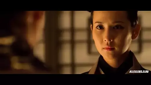 Jo Yeo Jung in Queen