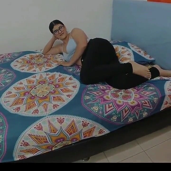 Kamuk lesbiynon ko apni choot ki chudaee karna pasnd hai
