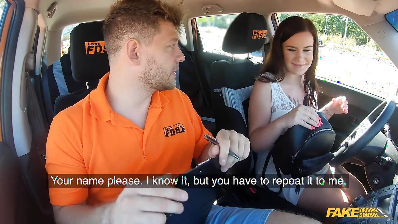 Teenageelev med blowjob-færdigheder