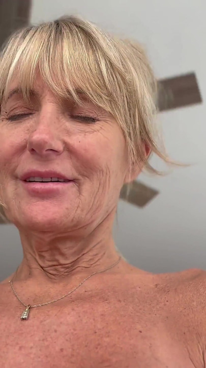 Dianne Loves to Ride and Piss on Cock