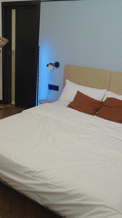 4K Walking Naked Barefoot Full Body Around Tidying up Room