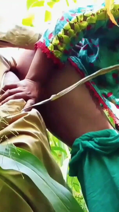 Hot Threesome hard fucking in outdoor | Clip 1