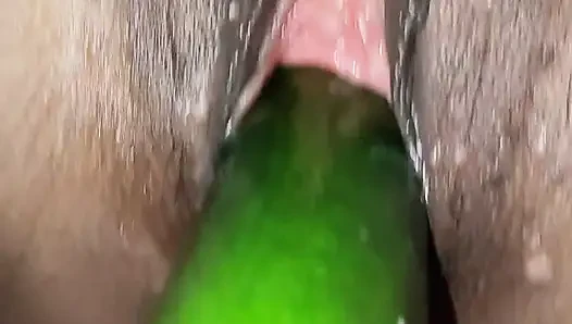 Desi hot housewife alone at home and take cucumber in pussy for setisfy himself