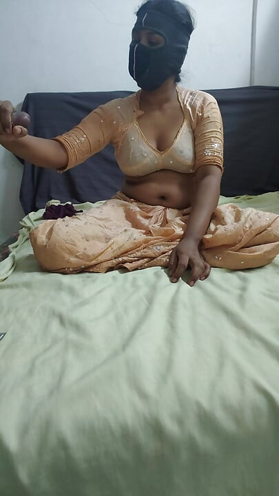 Hotel Night: Wife desi Tanya bhabhi Fucks Husband's Boss