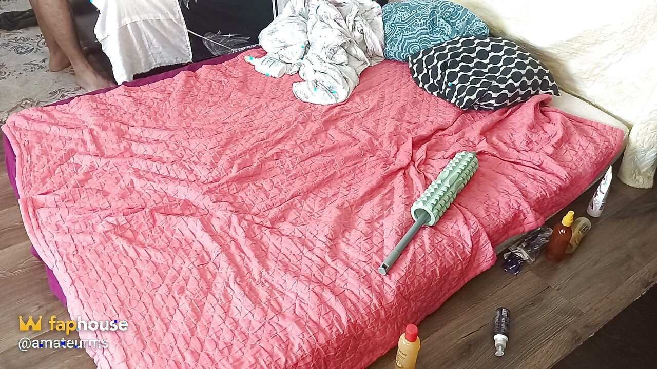 Juegos Previos En El Dormitorio Con Una Pareja Amateur.