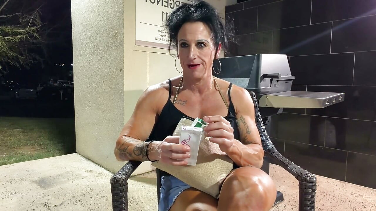 Smokin Hotdebra Dandre and Kandy Cigarette Break