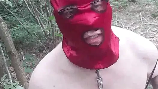 FABIENNE SISSY У ЛІСІ