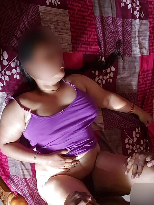 Sexy Body Desi Tamil Aunty Big Tits Bouncing Hard Fucking & Doggy Style Creampie Sex