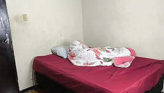 Трахаю свою непослушную мачеху