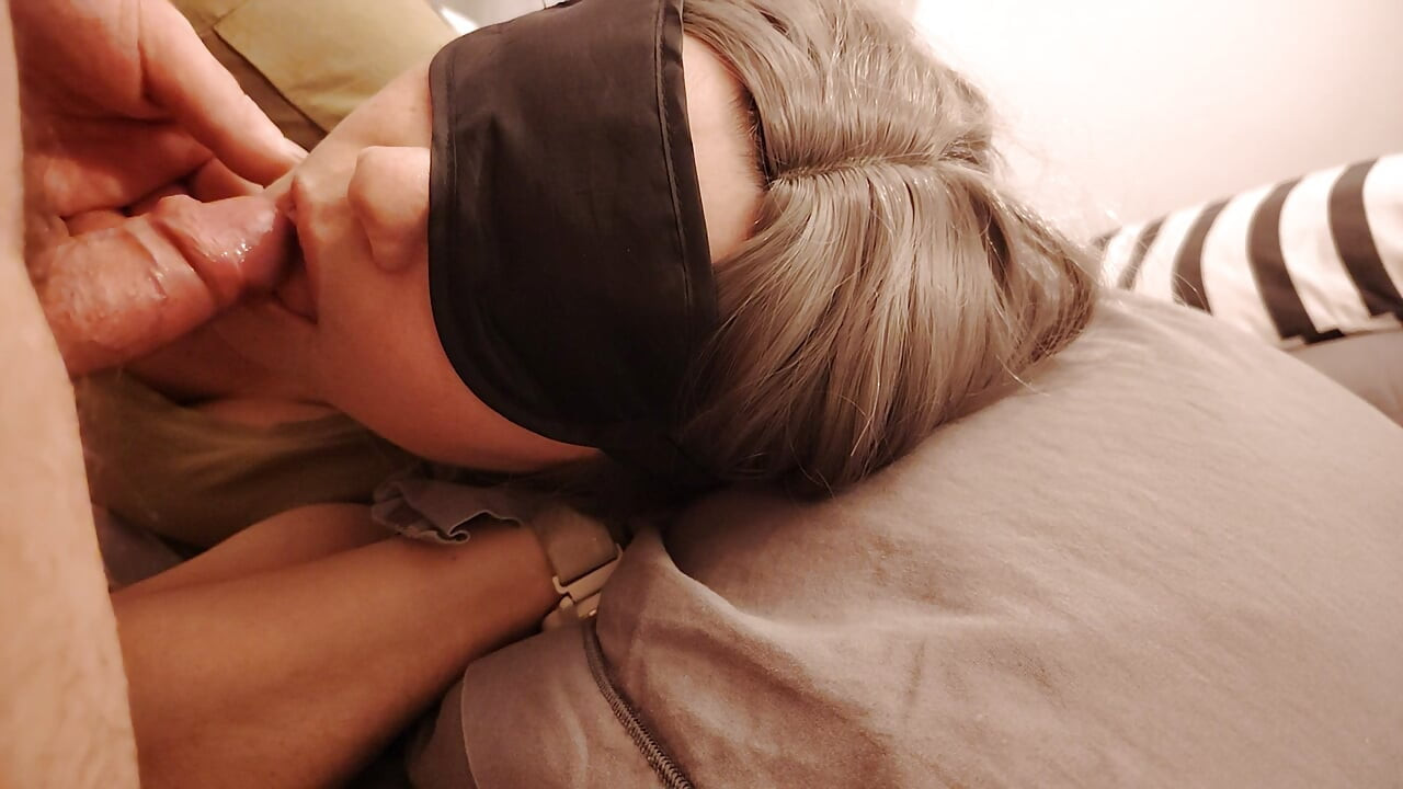 Close-up! I wake up my mother-in-law this milf, she sucks me and I cum in her mouth