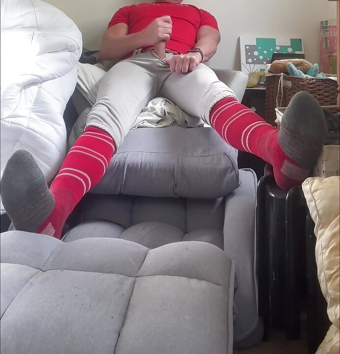 שחקן בייסבול DILF JockDad87 חרמן יורה את גמירה האלפא שלו