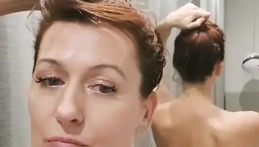 I went to the bathroom to pee but decided to jerk off, hot milf masturba...