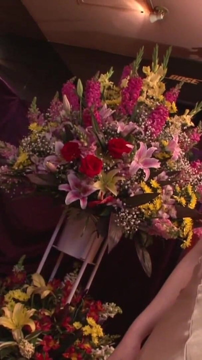 Emotional moment from "Asiatische Geschaeftsfrau wuerde gerne eine Geisha sein"