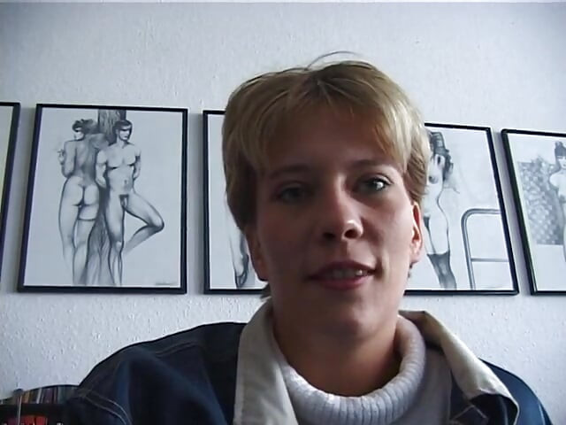 Blond skank fingrar