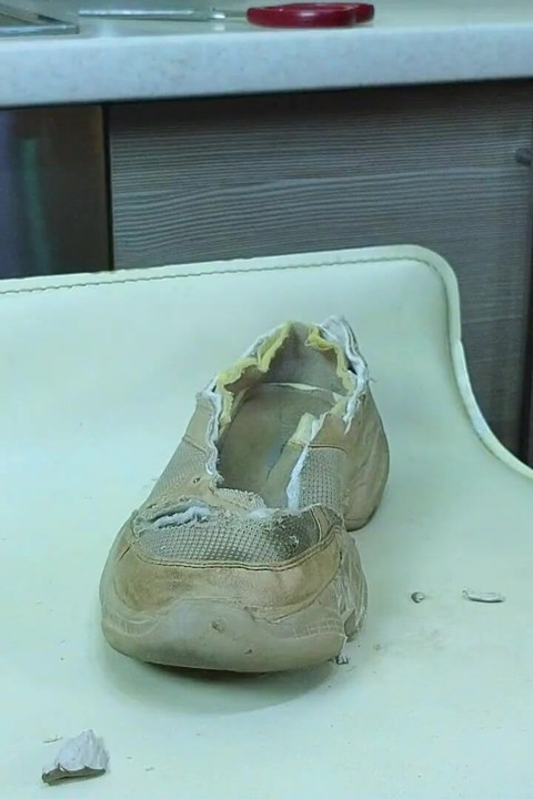 Broken Shoes! Alice Crushed Old Dirty Shoes Part 2