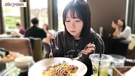 Ehemalige idol-level-schönheit strahlt reife allure aus, Versuchung stoppt kurz vor der letzten linie