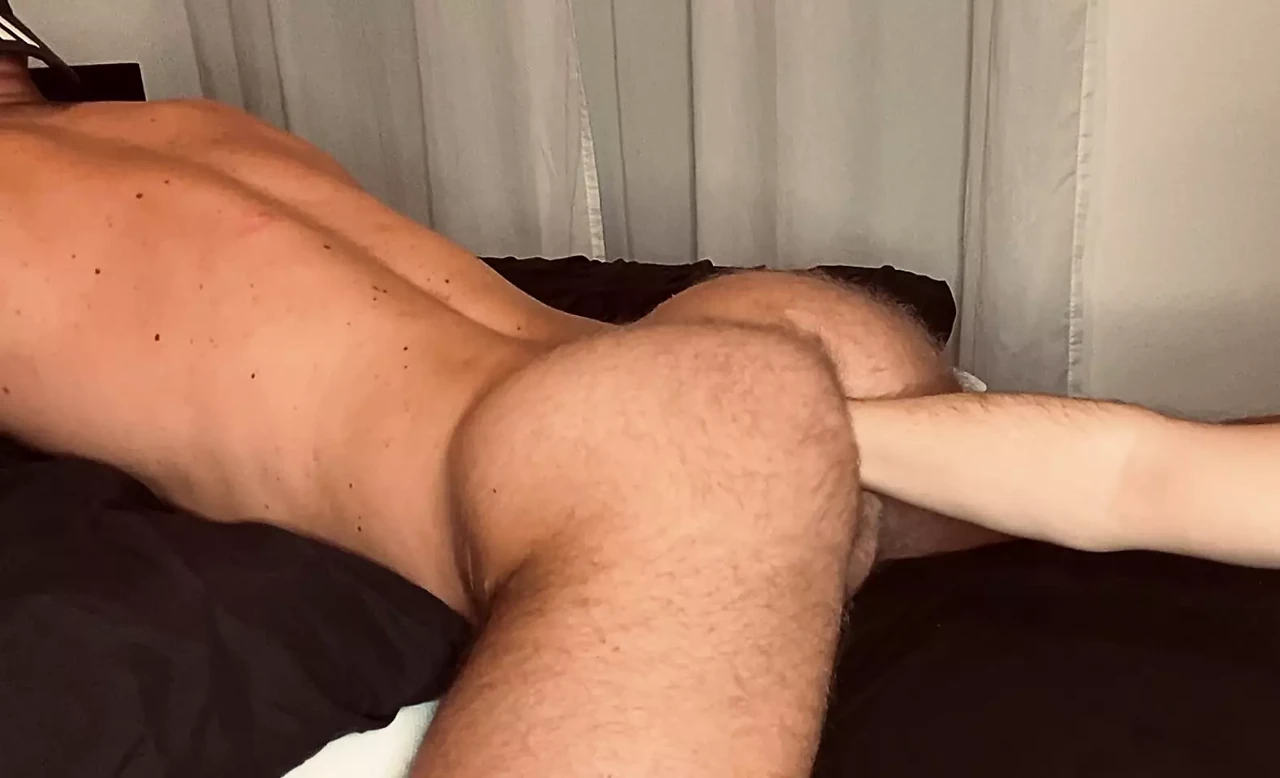 FISTING MY HAIRY ASS SOFTLY