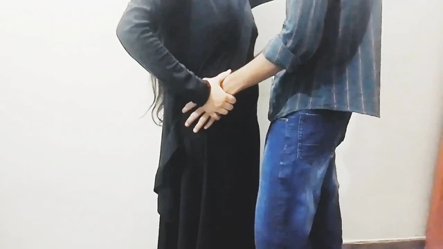 I Fuck the Neighbor while her Husband is not at Home