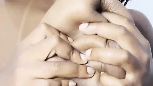 Menggigit raksasa saya, lezat