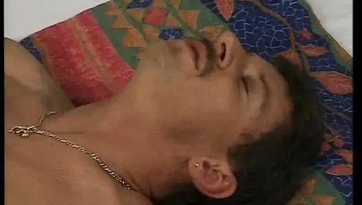 Anal dölleme bu ateşli kızıl saçlı Alman bebeği mutlu ediyor