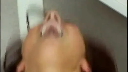 Memek sempit pelacur rambut merah dientot habis-habisan