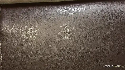 Sürtük esmer piliç ve koca sikli zenci bir adamla ırklararası seks