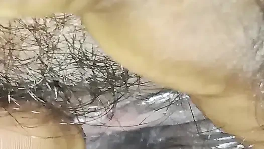 Parmağımı üvey annemin vajinasına soktum ve balını çıkardım, bölüm 2