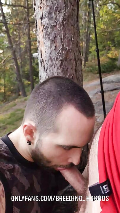 Horny straight bro blowing and kissing while on a mountain hike.