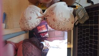 Của tôi SỮA. Người bạn và cô ấy undies