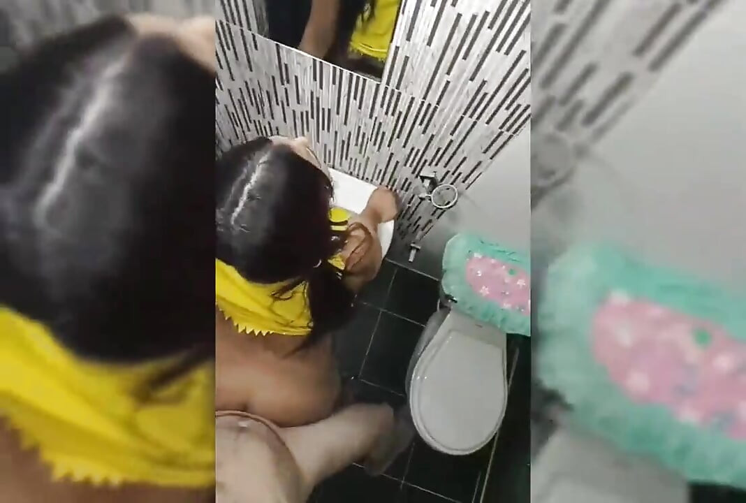 Teman Saya Untuk Masa Yang Lama Dan Saya MenjemputNya Ke Rumah Saya Dan Kami Akhirnya Melakukan Perkara-perkara Kotor Di Bilik Air, Kemudian Kami Pergi Ke Katil