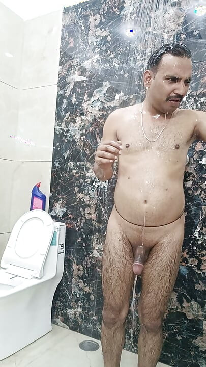 Indian desi man enjoy sex with neighbour and army officer daddy