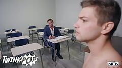 A Passionate Duo In Anatomy Class Between Sexy Twink Johnny Rapid And Hot Hunk Grant Ryan - TWINKPOP