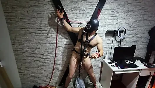 Fuck Machine Pounds Mature Slut's Gaping Holes Relentlessly