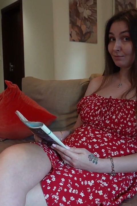 Stepmom Snuck in at Night for Half Cock and Left with a Creampie