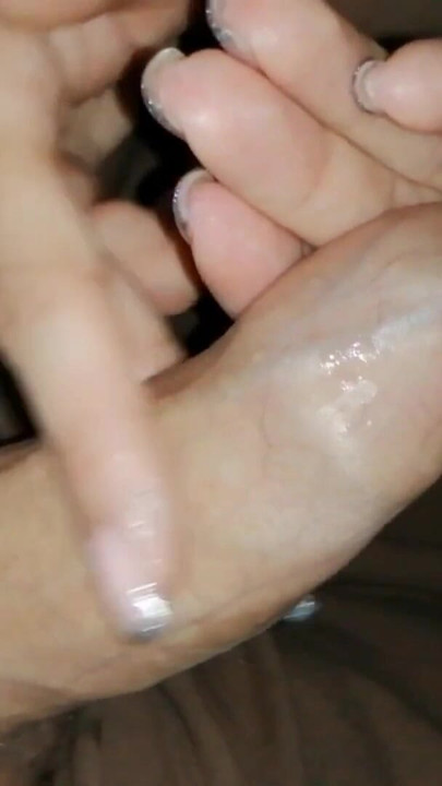 27 dakikalık bandajlı sünnez derisi ve çılgın miktarda ön boşalma ve boşalma ile mastürbasyon yapıyor! | Klip 2