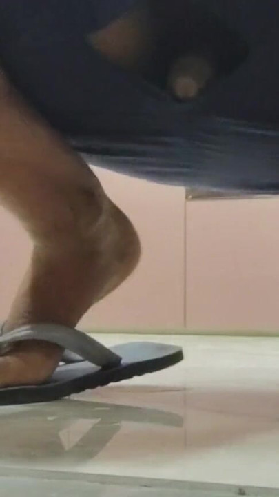 Kitchen mein kam kamwali bai Ko dekhkar khada ho gaya | Clip 1