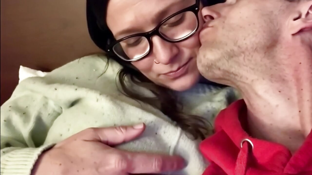 I seduced, kissed, got my pussy rocked in a tub, then stroked the 55m old man’s big dick to a cum explosion and he keeps going!