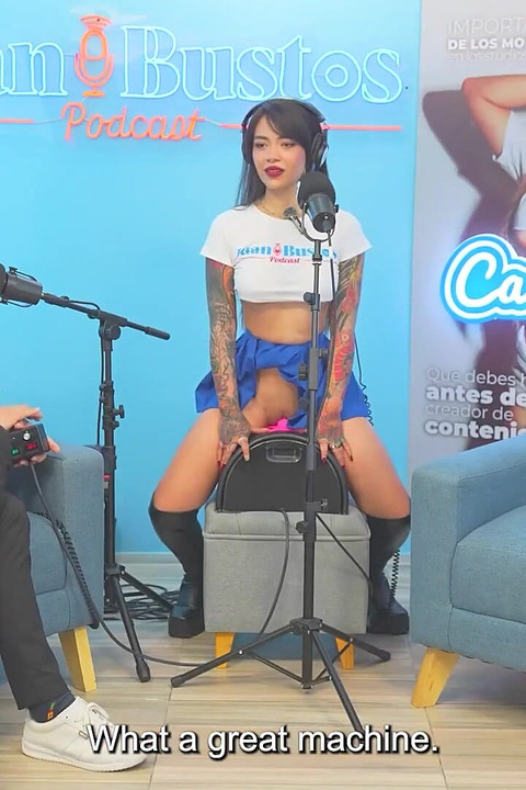 Mariejane Latina Tattooed Amateur Discovers Squirt on Her First Time