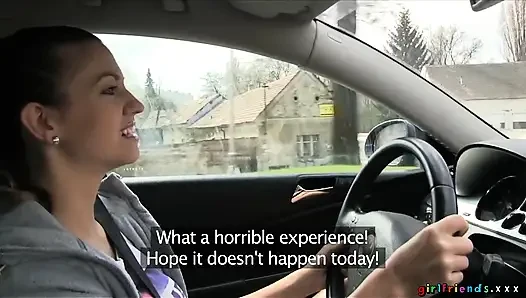 Girlfriends xxx - sunday drive berubah jadi kompetisi jilat memek