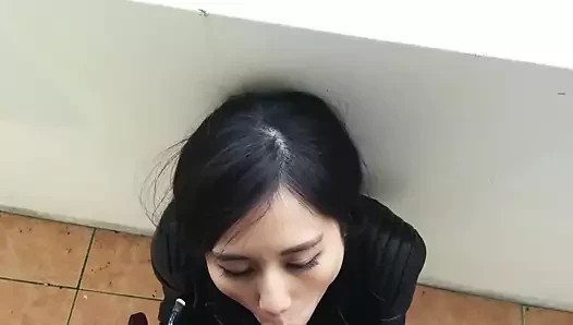 Ona je potrestá (kouření) 02