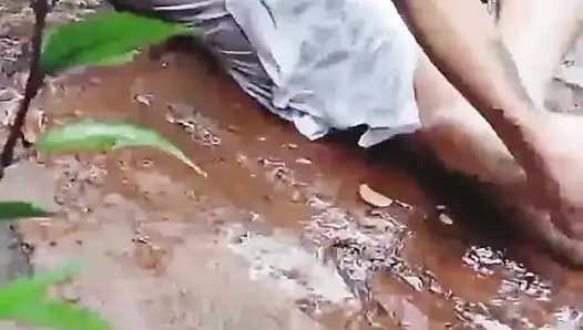Hot Girl Bathing & Fucking