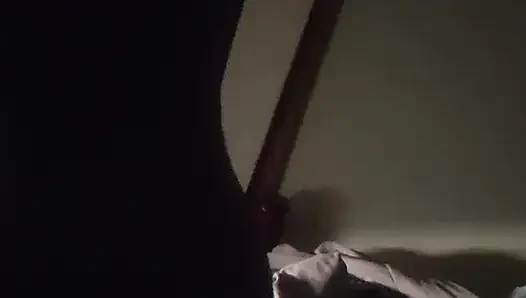 Siyah adam dildoyla götten sikişiyor